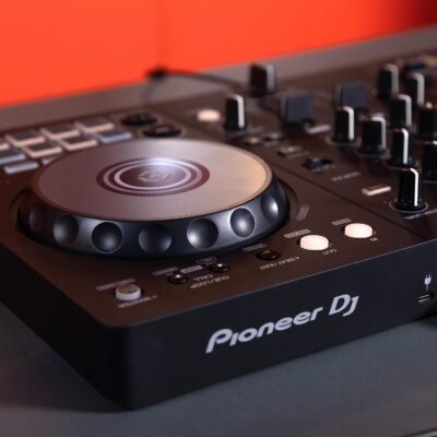 91LhNmf09qL. AC SL1500 1773938426 9869 Pioneer DJ DDJ-FLX4 2-deck Rekordbox and Serato DJ Controller – Graphite