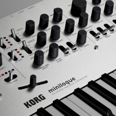 91TMeYsU4L. AC SL1500 Korg minilogue 37-key Polyphonic Analog Synthesizer w/ 16-step Sequencer, 4 Voices and OLED Oscilloscope (MINILOGUE)