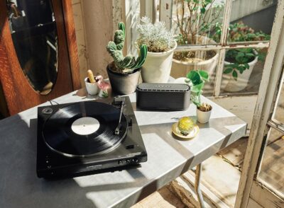 Audio-Technica AT-LP60XBT-BK Fully Automatic Wireless Belt-Drive Turntable (Black) (ATLP60XBTBK)