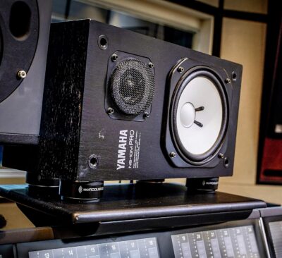 91qwjCLDR0L. AC SL1500 IsoAcoustics Iso-Puck Series Acoustic Isolators (Iso-Puck, 20 lbs max/Unit, 4-Pack)