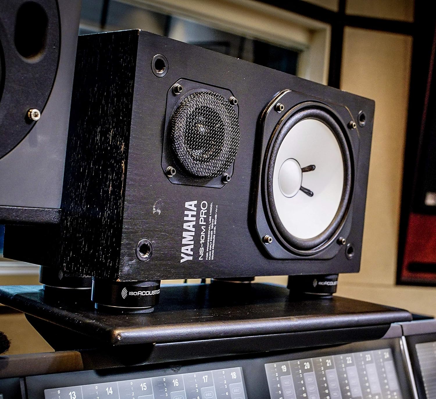 IsoAcoustics Iso-Puck Series Acoustic Isolators (Iso-Puck, 20 lbs max/Unit, 4-Pack)