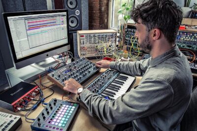 Novation Peak 8-Voice Desktop Polyphonic Synthesiser with 2 LFOs per voice, 16-slot modulation matrix, 3 analogue distortion points, and digital effects