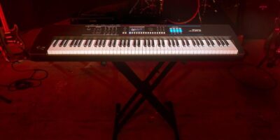 61TfZLSXK9L. AC SL1500 Roland JUNO-D8 Synthesizer Bundle with Adjustable Stand, Bench, Sustain Pedal, Cover, Austin Bazaar Instructional Video, and Polishing Cloth