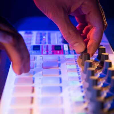61UmotU29xL. AC SL1215 Arturia Beatstep Pro Controller Sequencer
