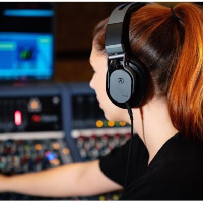 61Ym38ML2gL. AC SL1000 Austrian Audio Hi-X55 Over-Ear Closed-Back Headphones with Headphone Case and Headphone Hanger
