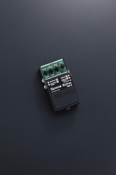 71R9pU3qfdL. AC SL1500 Boss RE-2 Space Echo Delay and Reverb Effects Bundle with Gearlux Power Supply, Instrument Cable, Patch Cable, and Picks