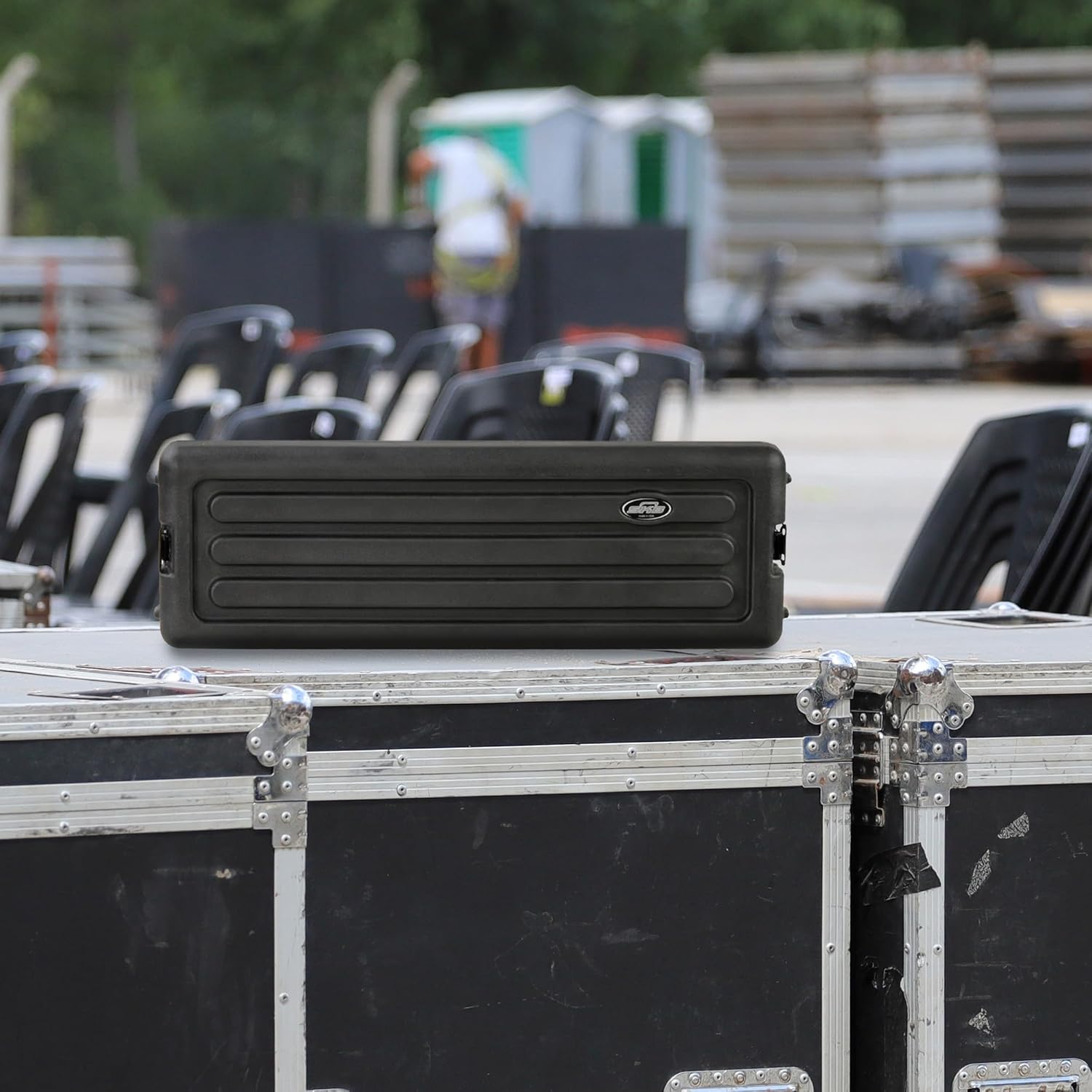 SKB Shallow Rack 3U – Roto-Molded for Durability & Impact Resistance, Waterproof & Stackable Design, with Twist Latches & Rubber Feet – Ideal for Secure Equipment Storage & Transport, Black