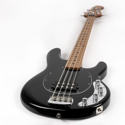 71gaLPokwzL. AC SL1500 Ernie Ball Music Man StingRay Special Bass Guitar – Black with Maple Fingerboard