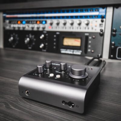 8157ybRrWXL. AC SL1500 1781170410 9140 Audient Audio Interface iD4 MKII, Class A Console Microphone Preamp (High Speed USB-C, Monitor Mix and Monitor Panning Function, 2 Headphone Outputs, Mac/PC/iOS Compatible), Black