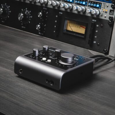 815MF3C3LIL. AC SL1500 1781170406 3146 Audient Audio Interface iD4 MKII, Class A Console Microphone Preamp (High Speed USB-C, Monitor Mix and Monitor Panning Function, 2 Headphone Outputs, Mac/PC/iOS Compatible), Black