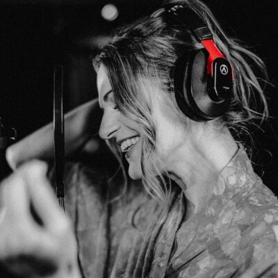 Austrian Audio Hi-X25BT Professional Wireless Closed-Back Over-Ear Headphones