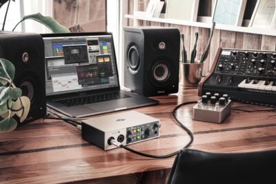81MW2WIyoL. AC SL1500 3 Universal Audio Volt 2 USB Audio Interface