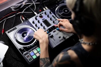Hercules DJ Control Inpulse 500, Limited Edition Silver
