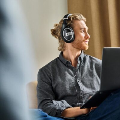 Sennheiser HD 599 – Open Headphones, Special Edition, Black, Wired